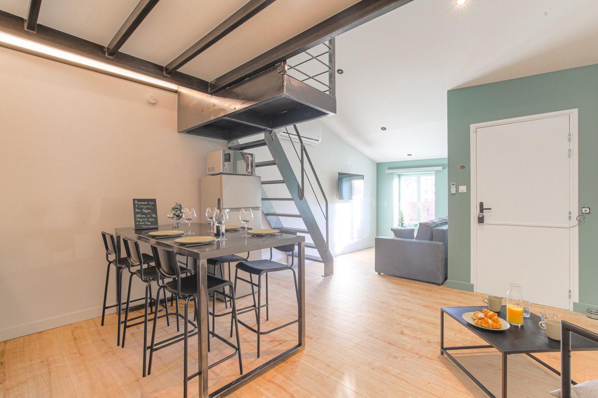 L Original - Travelhome - Free Wifi - 6 Travelers Villefranche-sur-Saone Bagian luar foto