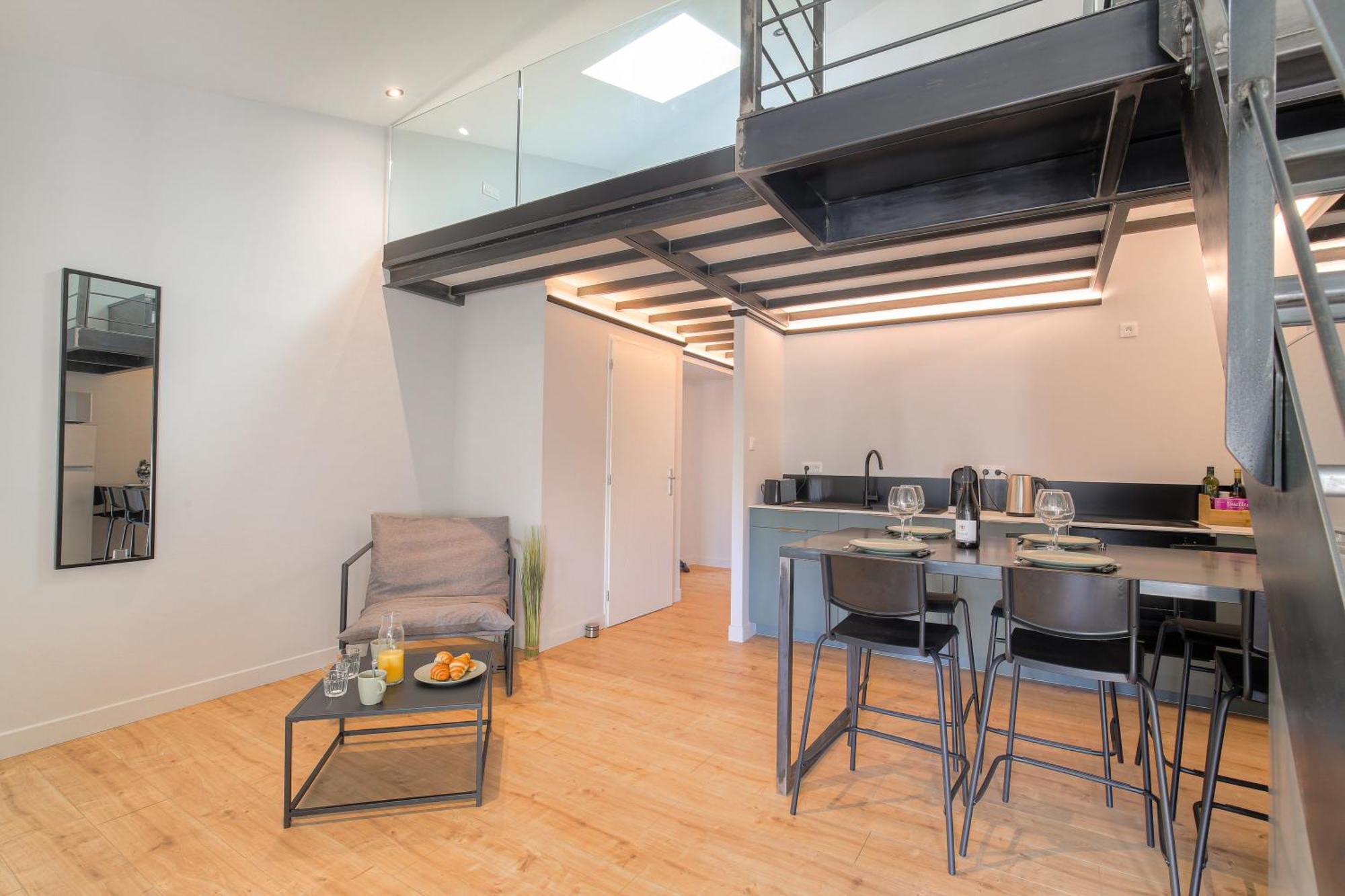 L Original - Travelhome - Free Wifi - 6 Travelers Villefranche-sur-Saone Bagian luar foto